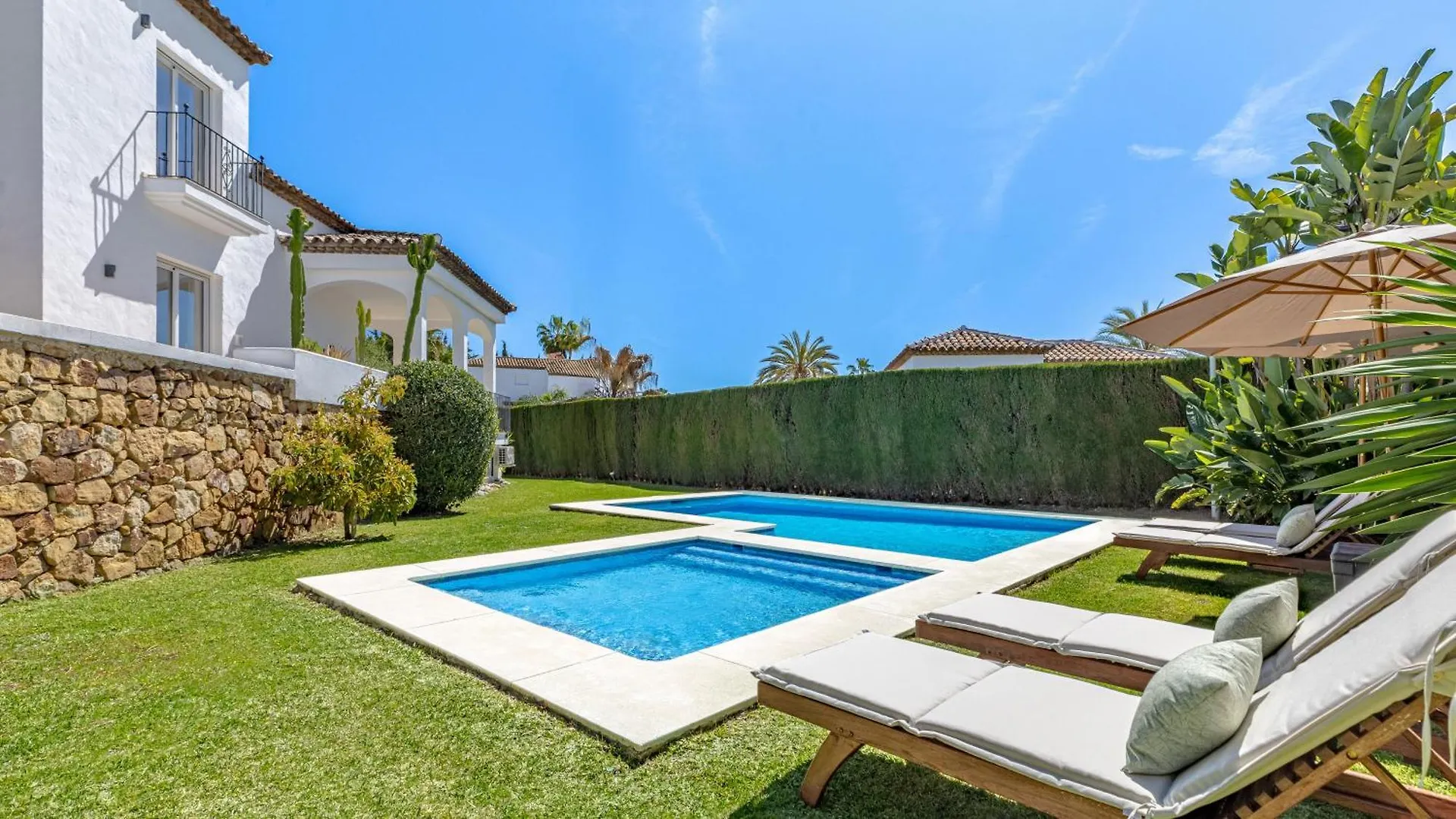 Vacation Marbella I Villa Birkin, Heated Pool, Andalusian Style, Gym, Cine, Golf Valley, 6 Min Puerto Banus Spain